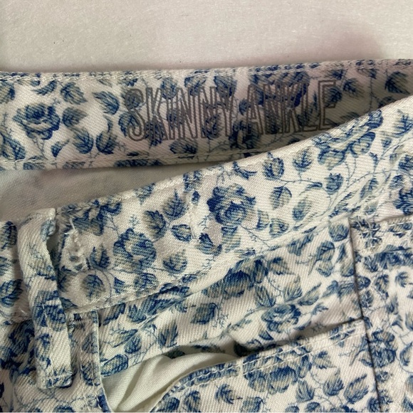 Madewell Blue Floral Skinny Jeans - Picture 3 of 6